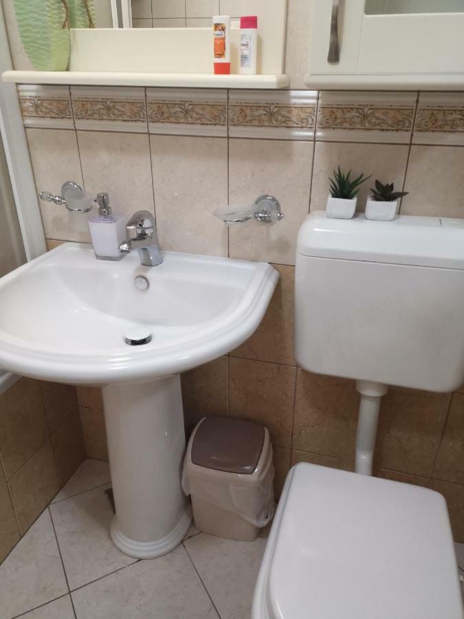 Appartement Apartman Mera à Zadar Extérieur photo