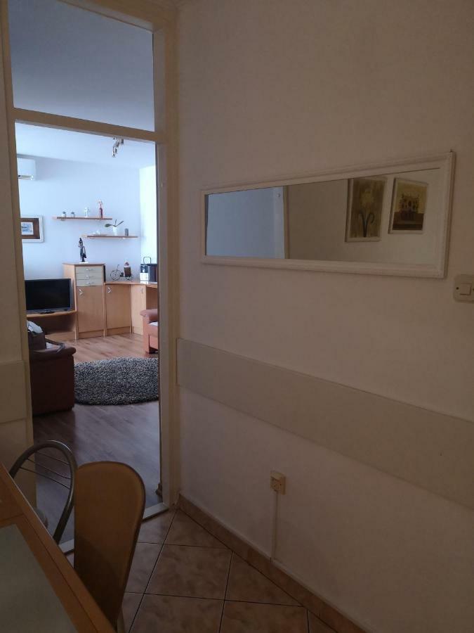Appartement Apartman Mera à Zadar Extérieur photo